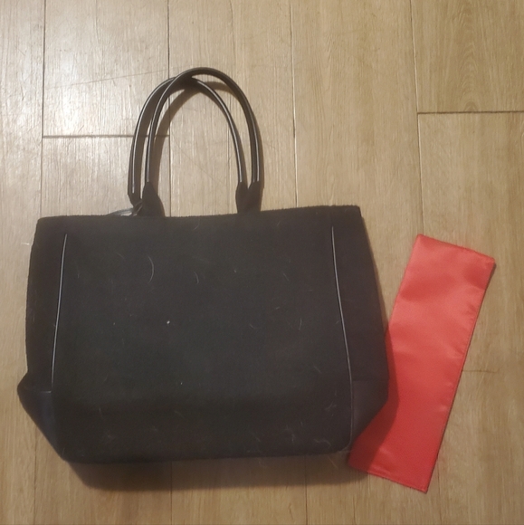 Givenchy Parfums Anniversary Large Black Tote Bag. - Picture 8 of 16